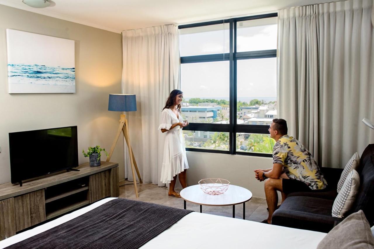 Sunshine Tower Hotel Кернс Екстериор снимка