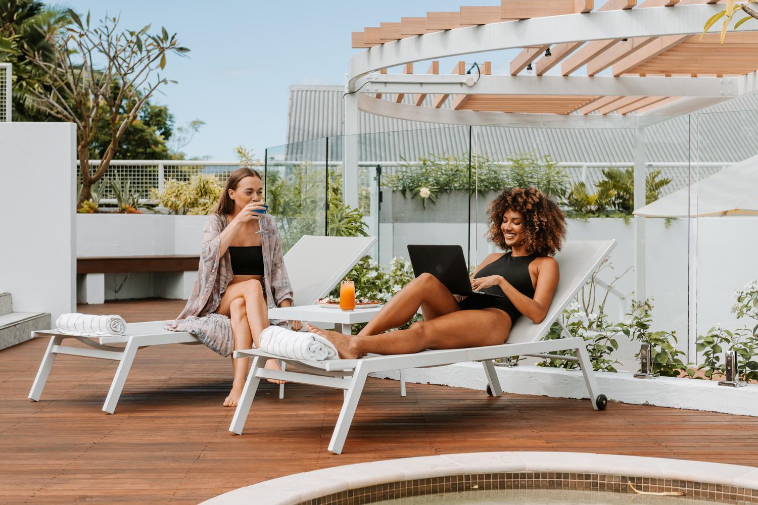 Sunshine Tower Hotel Кернс Екстериор снимка